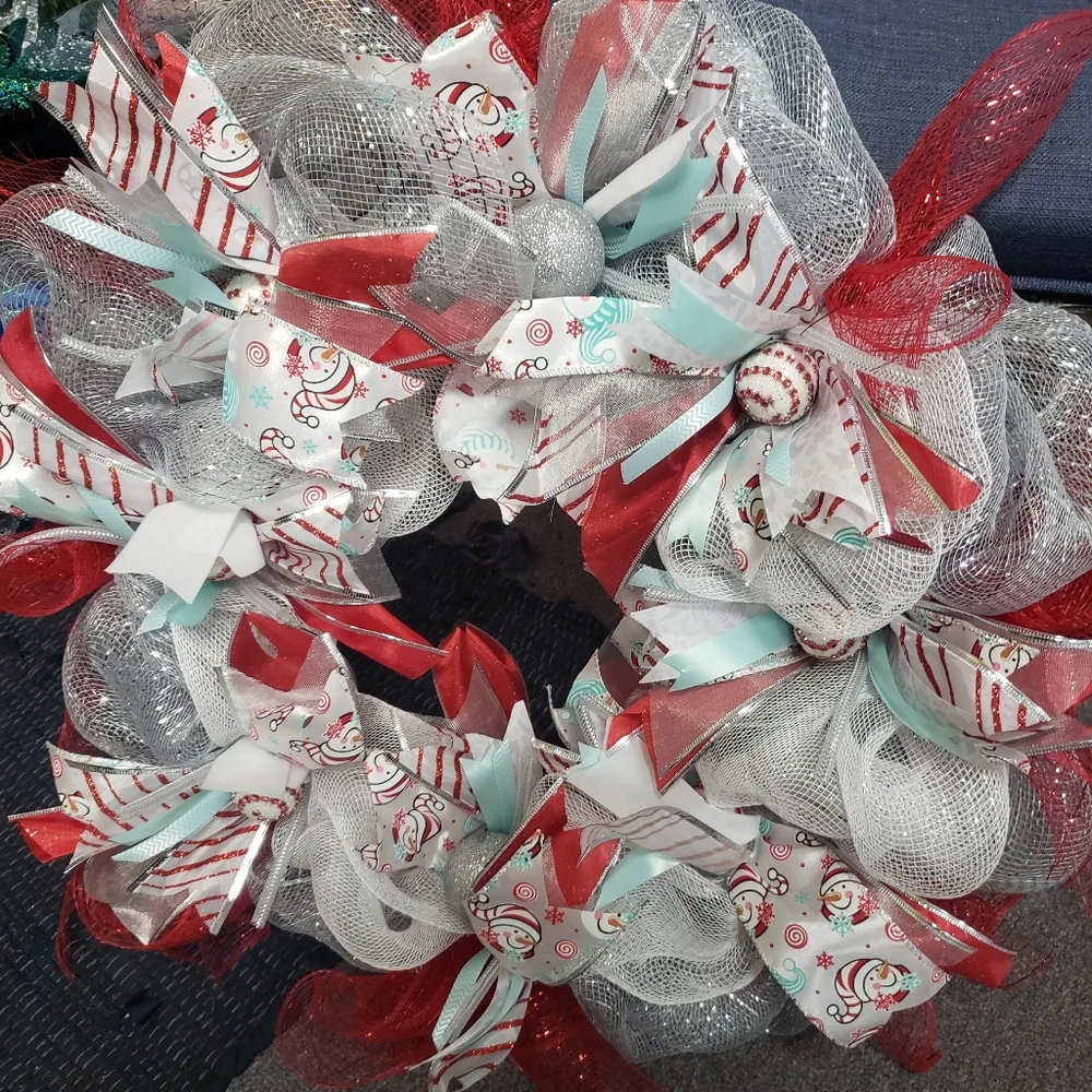 Personalized wreaths and decor - Picture 1 of 6